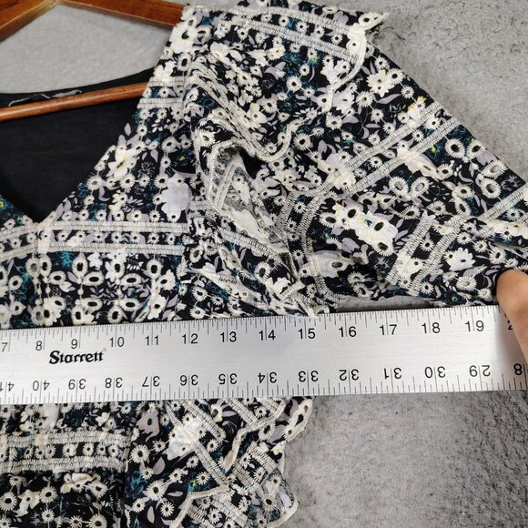 En Saison Alessandra Top Women's XS Black White Floral Eyelet Embroidered Ruffle - Picture 8 of 10